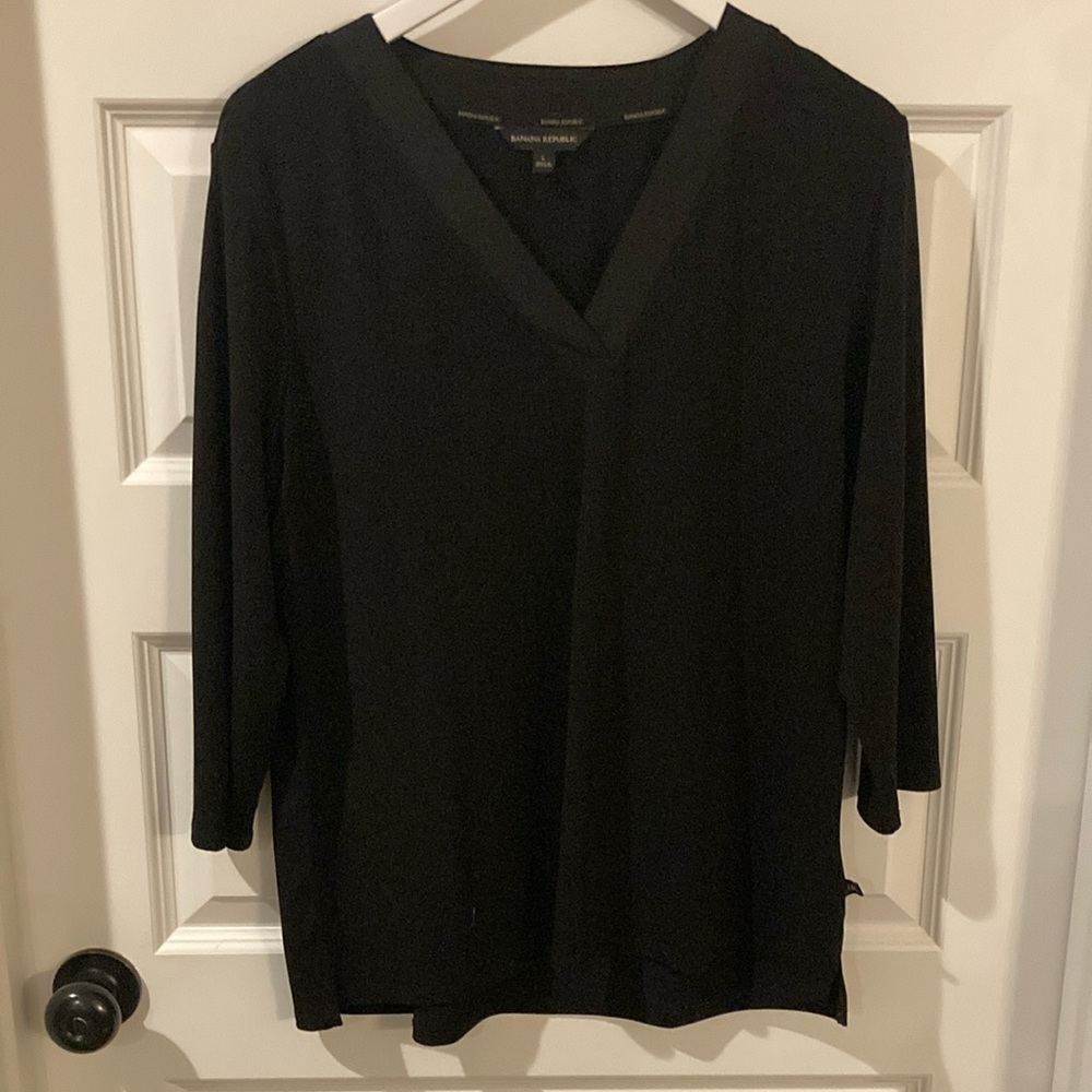 Banana Republic Black V-Neck Women's Top